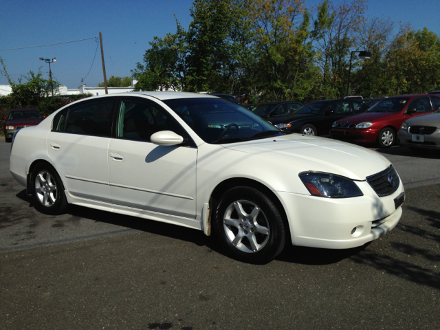 Nissan Altima 2005 photo 2