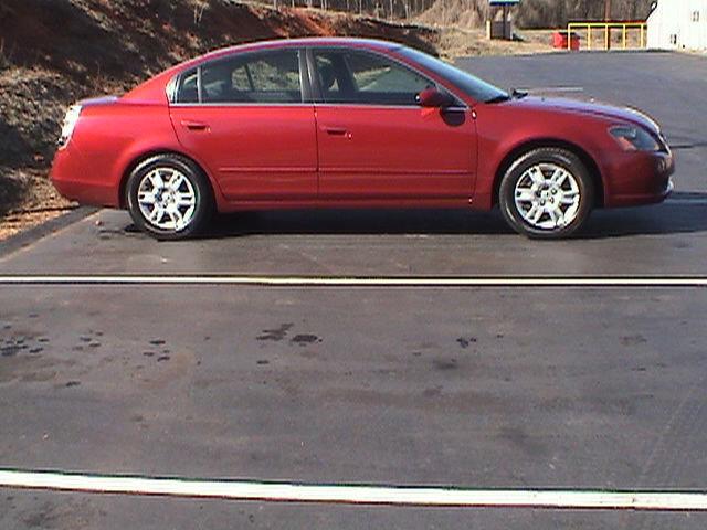 Nissan Altima 2005 photo 2