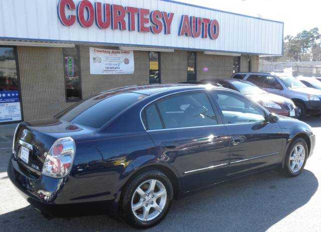 Nissan Altima 2005 photo 1