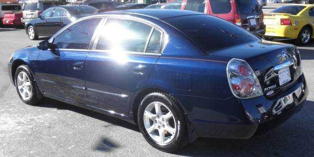 Nissan Altima 2005 photo 2