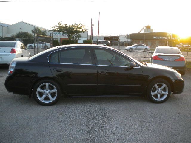 Nissan Altima LE Sedan