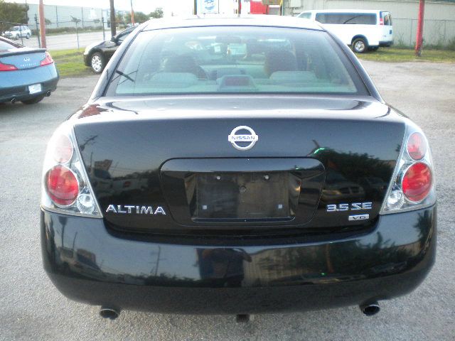 Nissan Altima 2005 photo 1