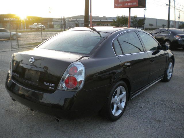 Nissan Altima 2005 photo 2