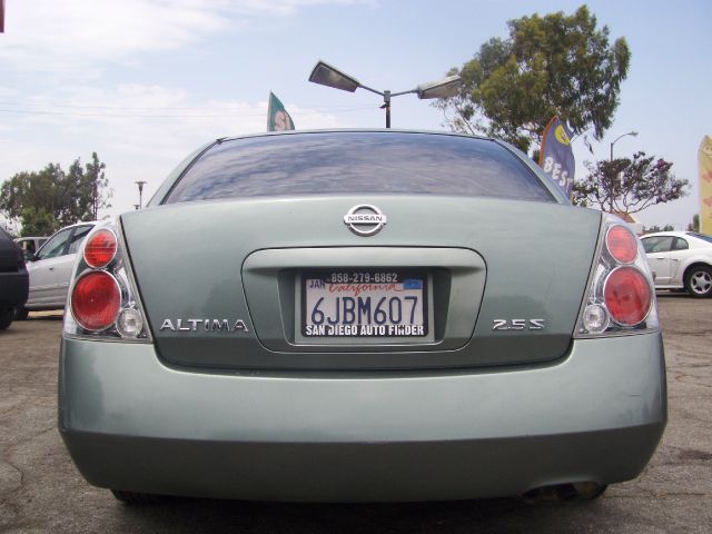 Nissan Altima 2005 photo 1