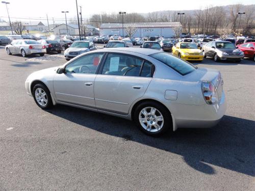 Nissan Altima 2005 photo 2
