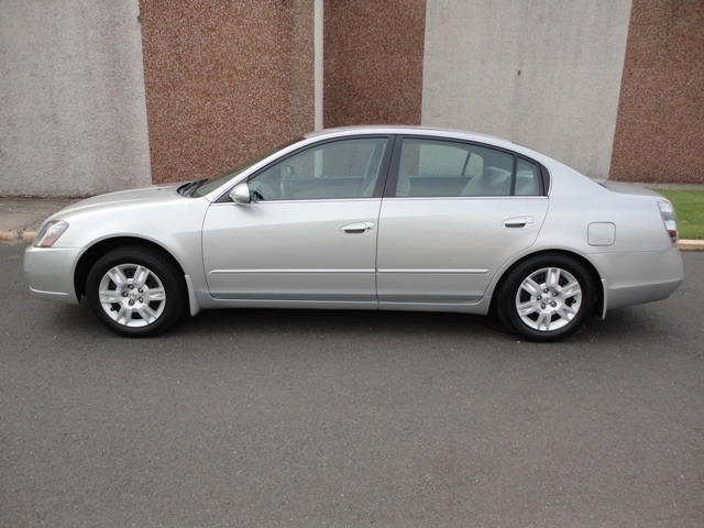 Nissan Altima 2005 photo 1