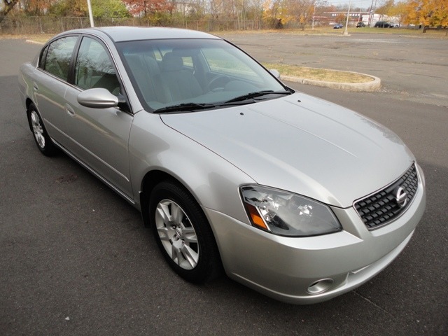 Nissan Altima 2005 photo 4