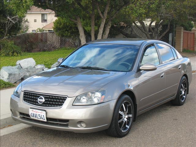 Nissan Altima 2005 photo 1