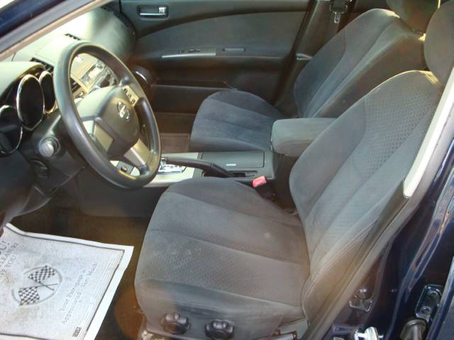 Nissan Altima 2005 photo 2