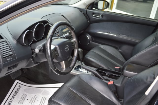 Nissan Altima SLT Quad Cab 2WD Sedan