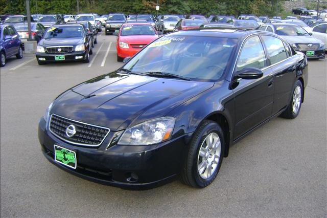 Nissan Altima 2005 photo 2
