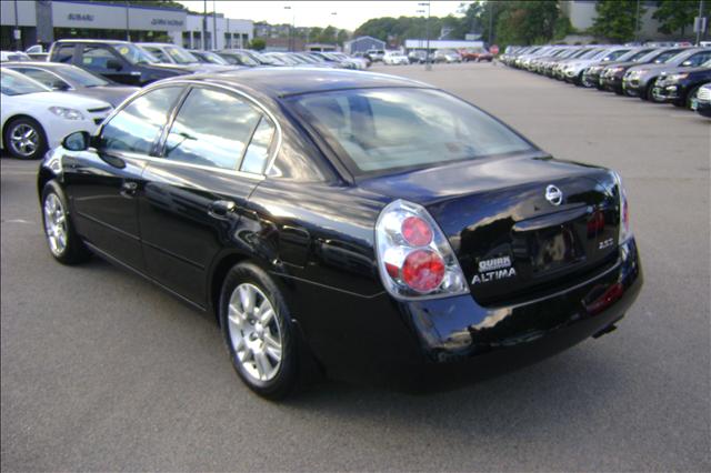 Nissan Altima 2005 photo 4