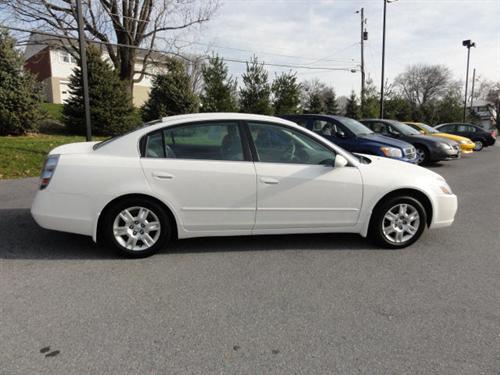 Nissan Altima 2005 photo 1