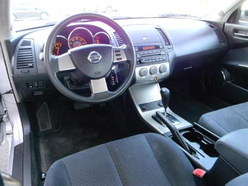 Nissan Altima 2005 photo 2