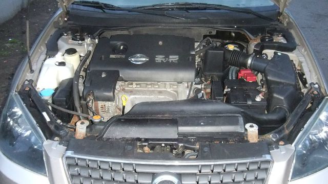 Nissan Altima 2005 photo 2