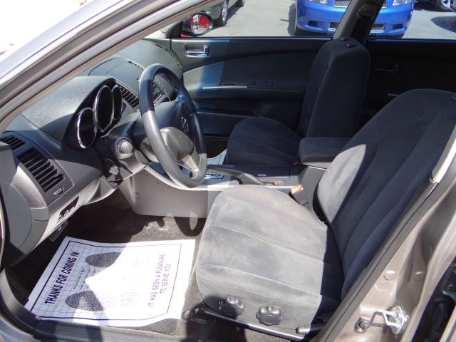 Nissan Altima 2005 photo 2