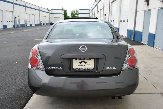 Nissan Altima 2005 photo 9