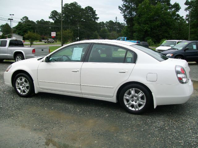 Nissan Altima 2005 photo 4