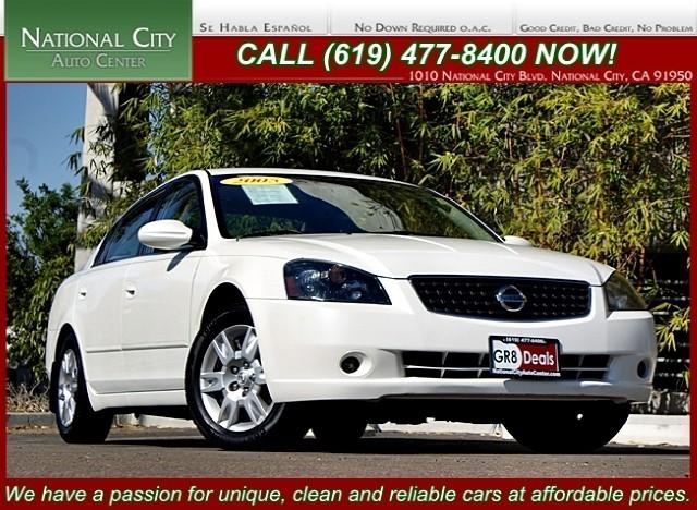 Nissan Altima 16 Insidebox Sedan