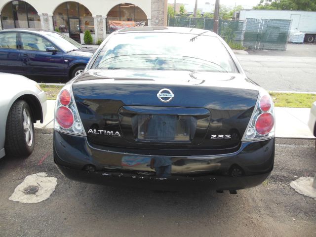 Nissan Altima 2005 photo 2