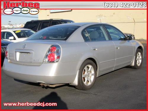 Nissan Altima 2005 photo 4