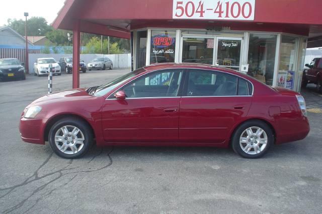 Nissan Altima 2005 photo 2