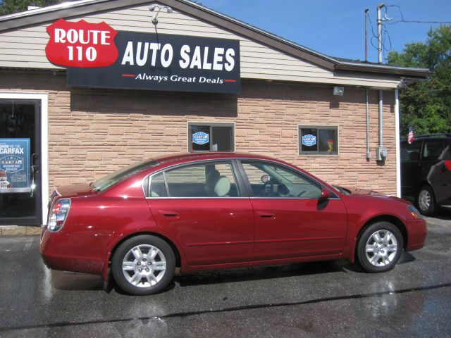 Nissan Altima SLT Quad Cab 2WD Sedan