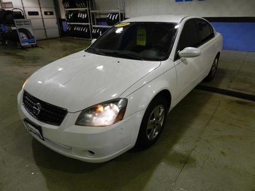 Nissan Altima 2005 photo 2