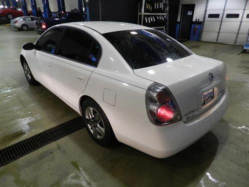 Nissan Altima 2005 photo 4