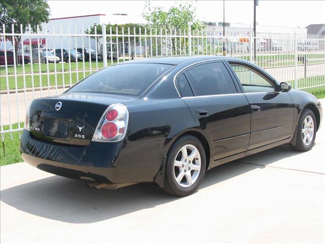 Nissan Altima 2005 photo 1