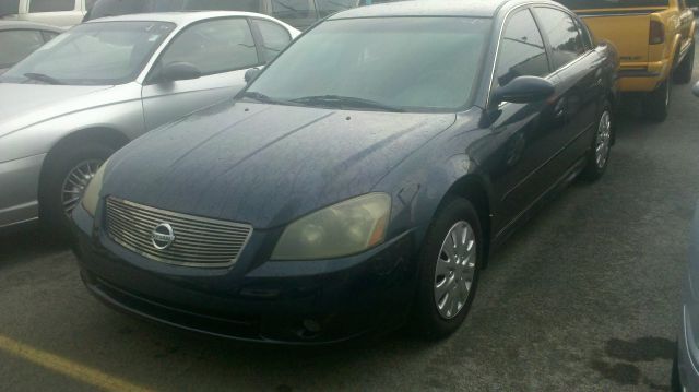 Nissan Altima SLT Quad Cab 2WD Sedan