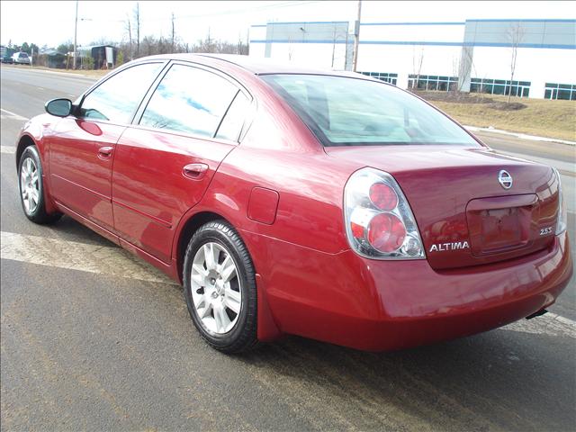 Nissan Altima 2005 photo 2