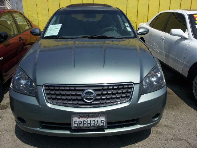Nissan Altima 2005 photo 1