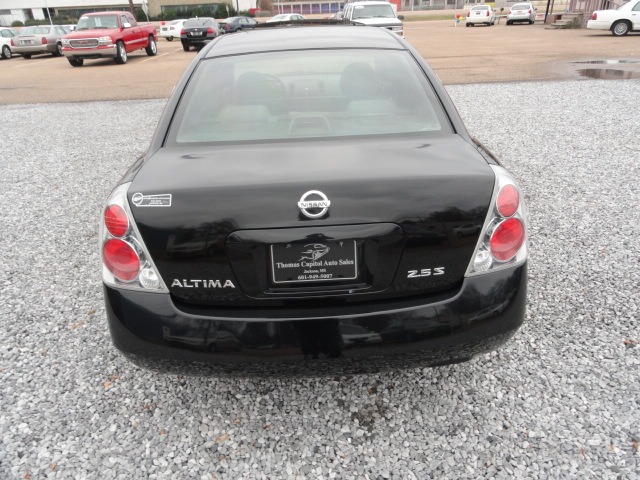 Nissan Altima Pickupslt Quad Cab SWB 4WD 4x4 Truck Sedan
