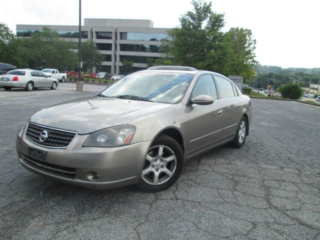 Nissan Altima 2005 photo 2