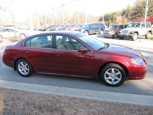 Nissan Altima 2005 photo 2