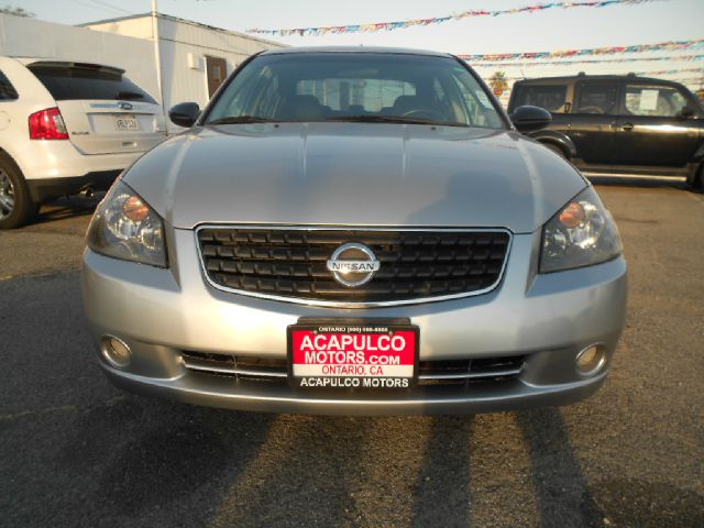 Nissan Altima 2005 photo 2