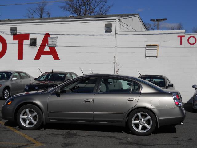 Nissan Altima 2005 photo 1