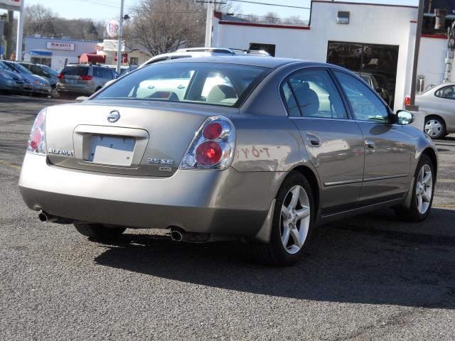 Nissan Altima 2005 photo 4