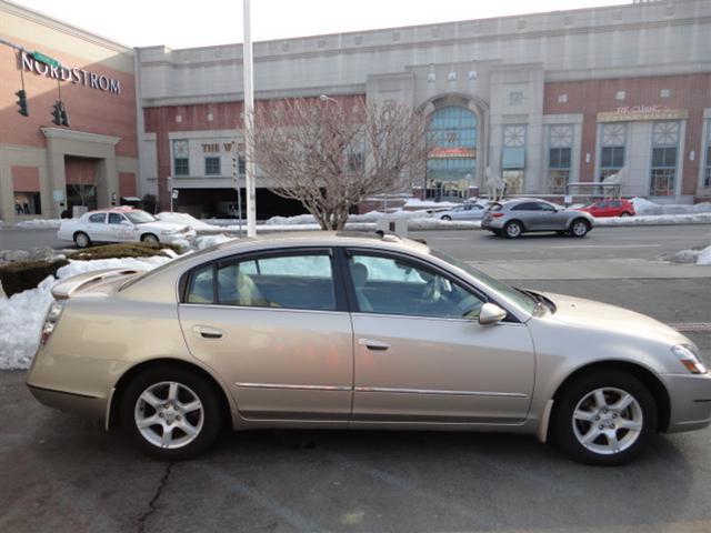 Nissan Altima 2005 photo 1