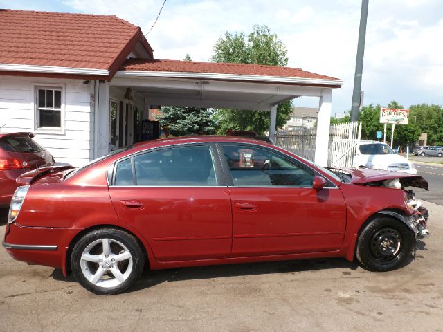 Nissan Altima 2005 photo 2