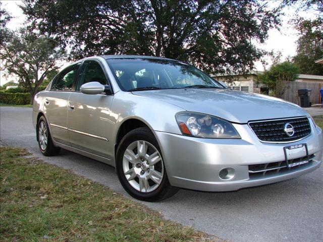 Nissan Altima Unknown Sedan