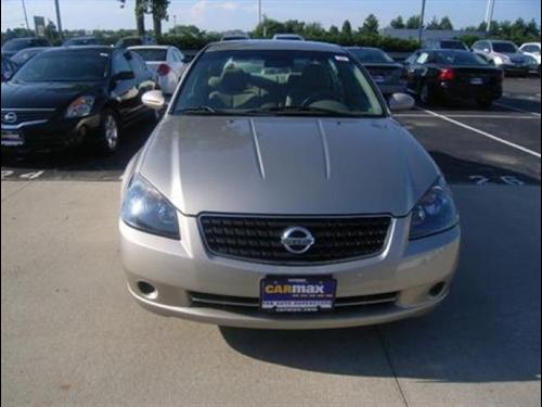 Nissan Altima 2005 photo 1