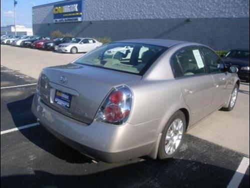 Nissan Altima 2005 photo 4