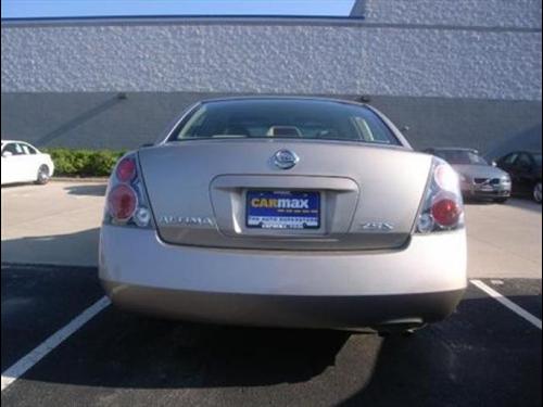 Nissan Altima 2005 photo 5