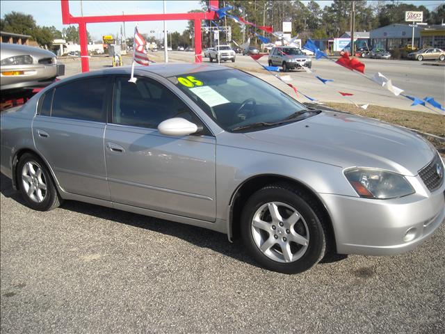 Nissan Altima 2005 photo 2