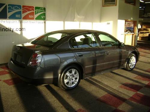 Nissan Altima 2005 photo 1
