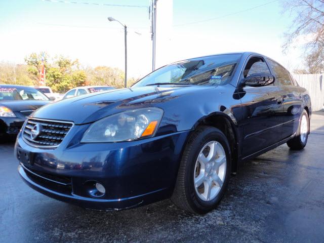 Nissan Altima Unknown Sedan