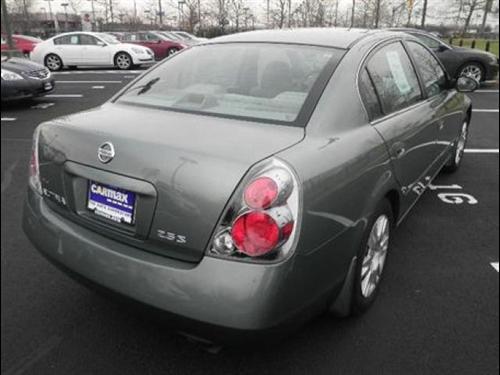 Nissan Altima 2005 photo 4