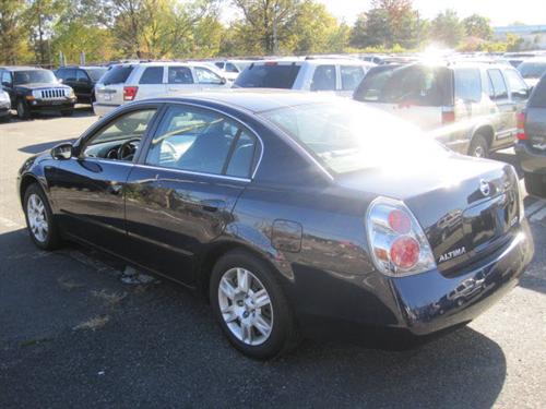 Nissan Altima 2005 photo 2